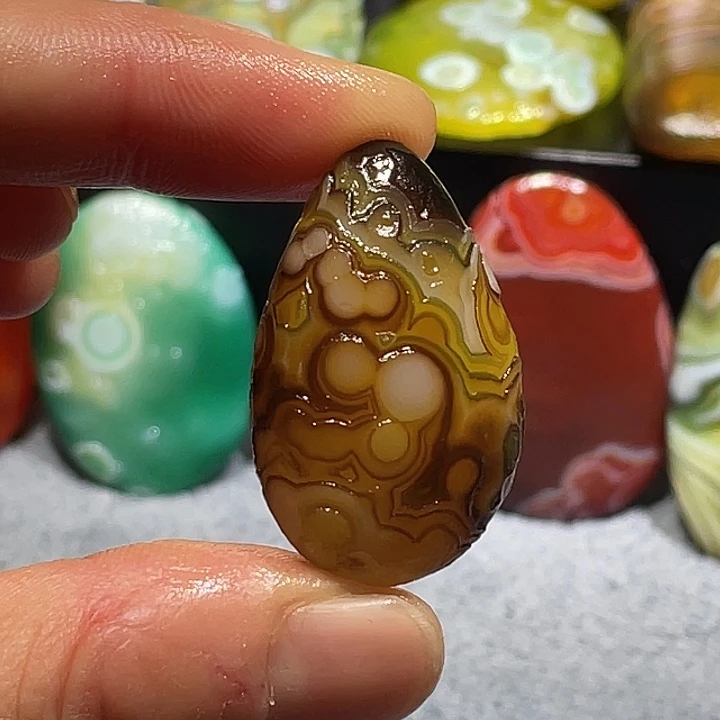 玛瑙/玉髓未镶嵌珠宝奇石
