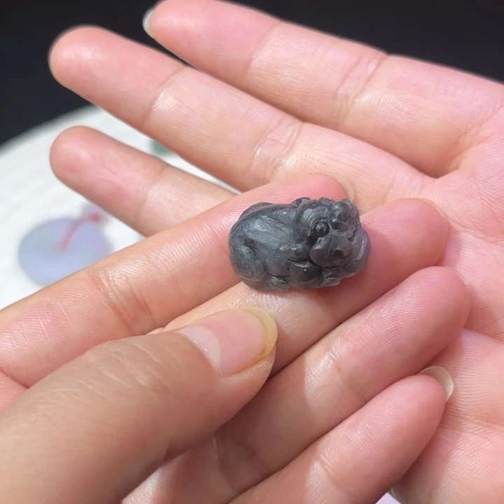 定制翡翠未镶嵌天然缅甸翡翠A货冰乌鸡貔貅不退不换