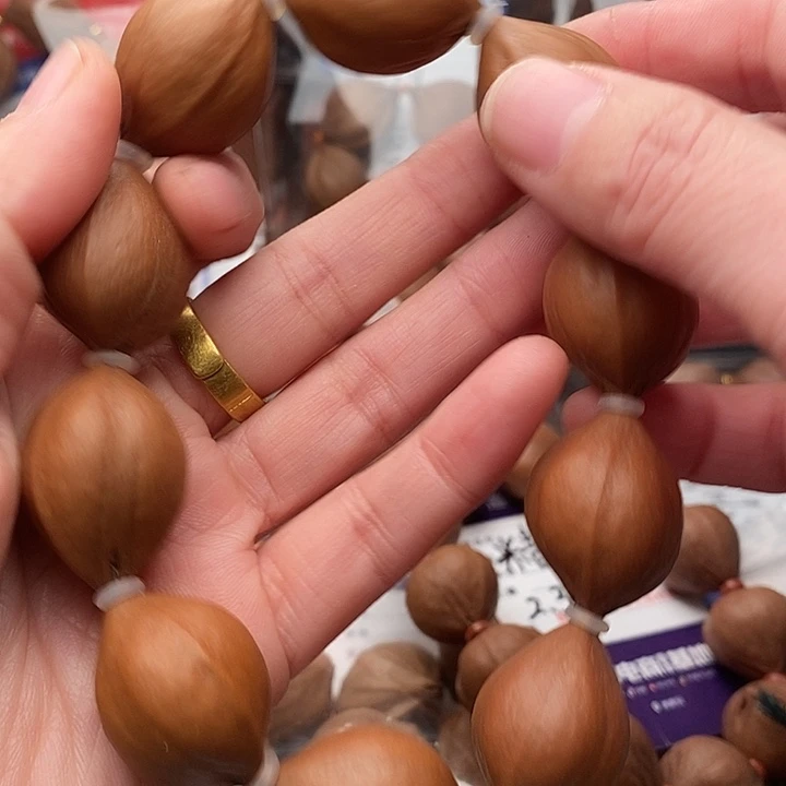 手串/手链橄榄核嗯*?