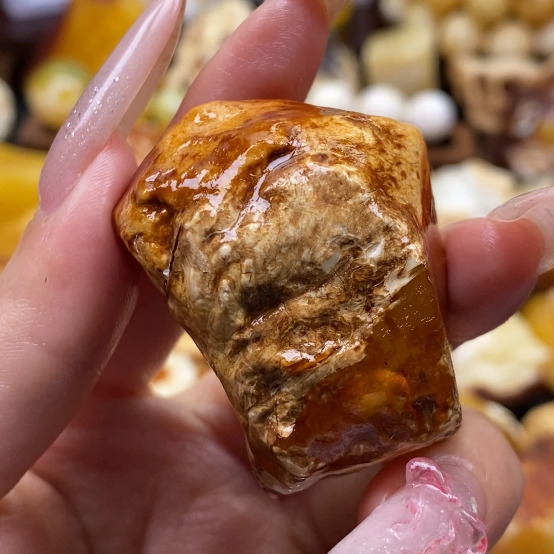 南***游定制琥珀未镶嵌蜜蜡