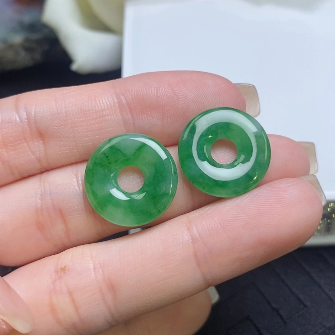 翡翠未镶嵌耳饰甜甜圈