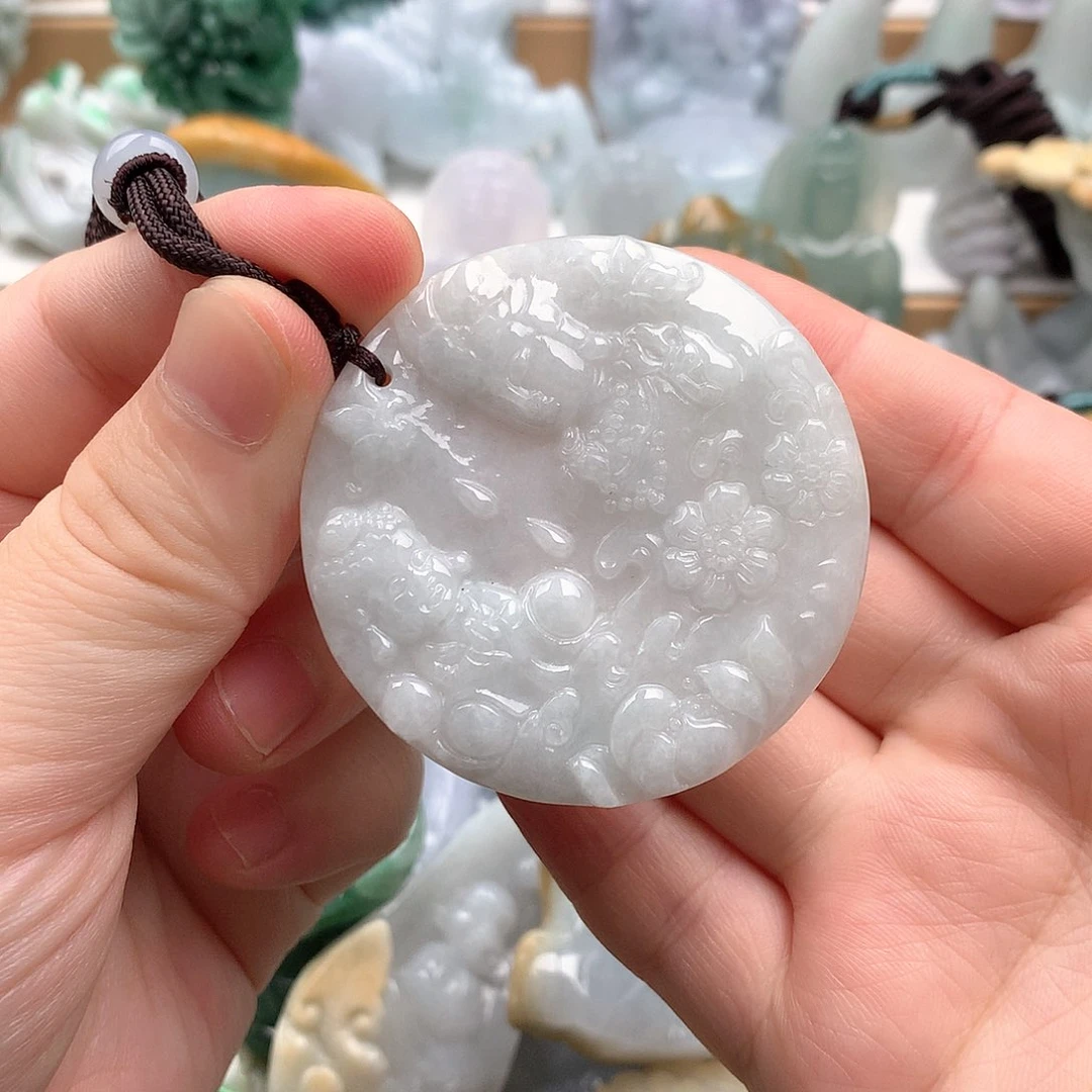 吊坠(不含链)未镶嵌翡翠