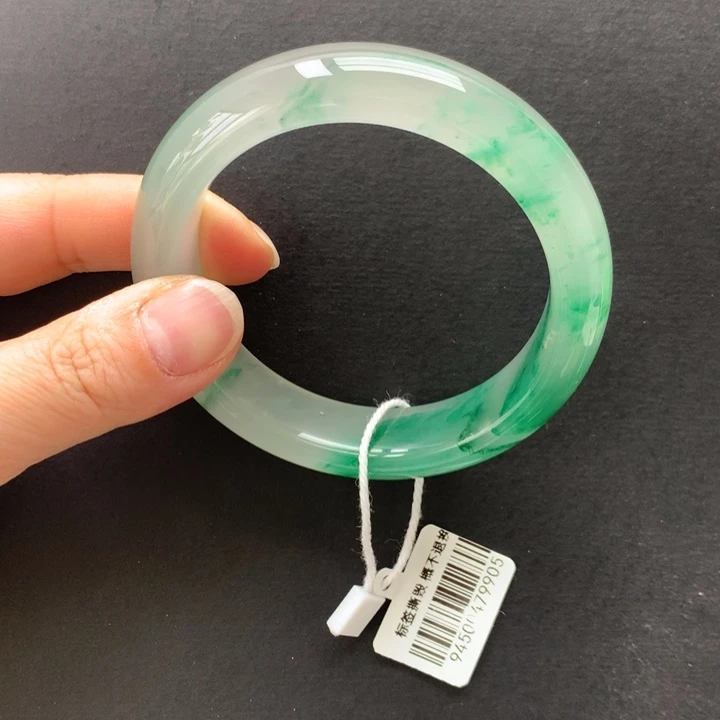 石英质玉（非洲翠）未镶嵌手镯