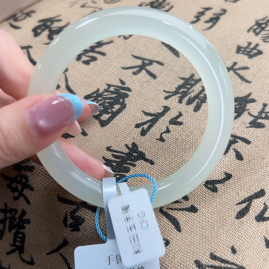 未镶嵌手镯和田玉超透白冰晴水 58