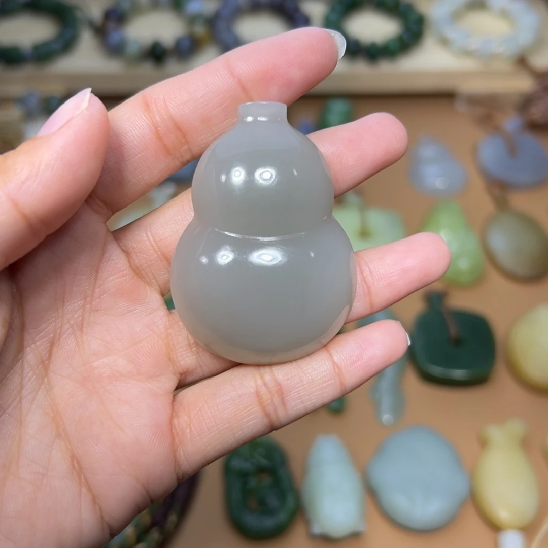 颈饰未镶嵌和田玉乔*七