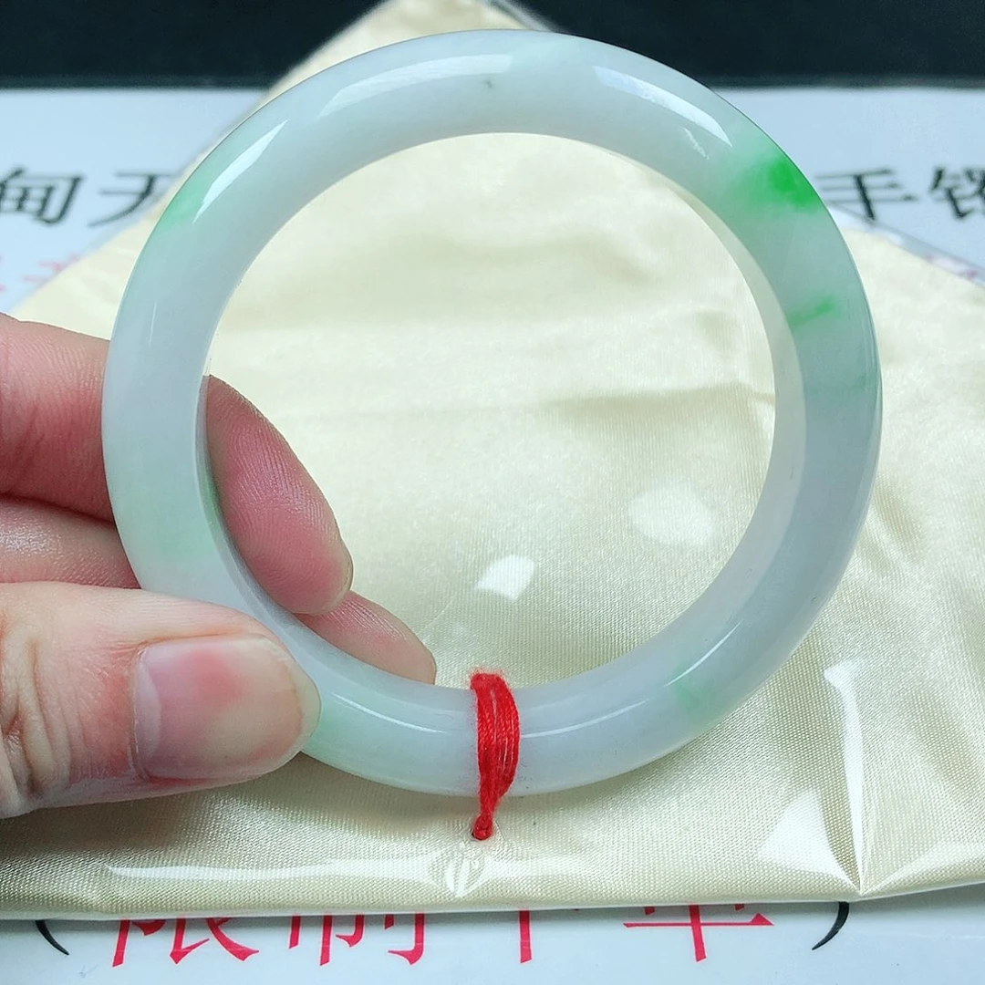 翡翠手镯未镶嵌圈57