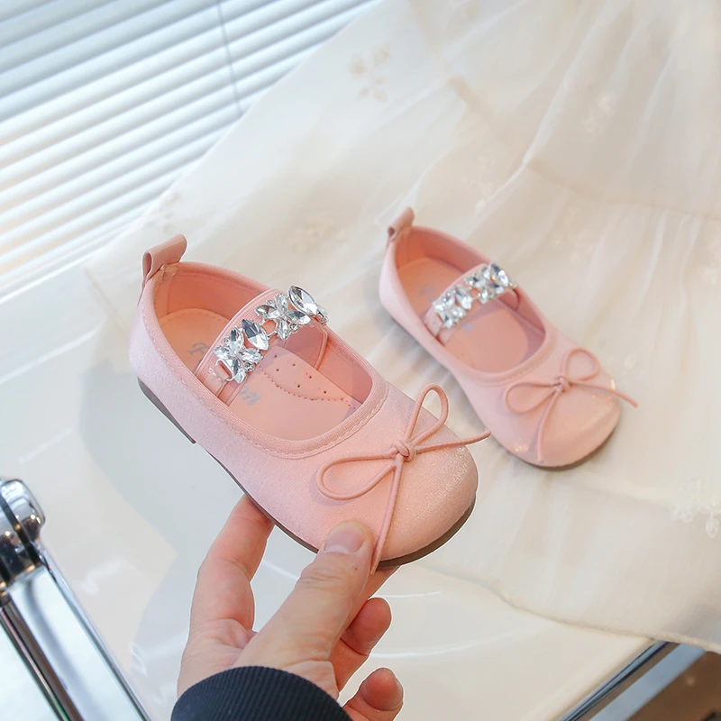 女童公主鞋2025春秋新款甜美儿童闪亮水钻皮鞋宝宝单鞋芭蕾风舞蹈