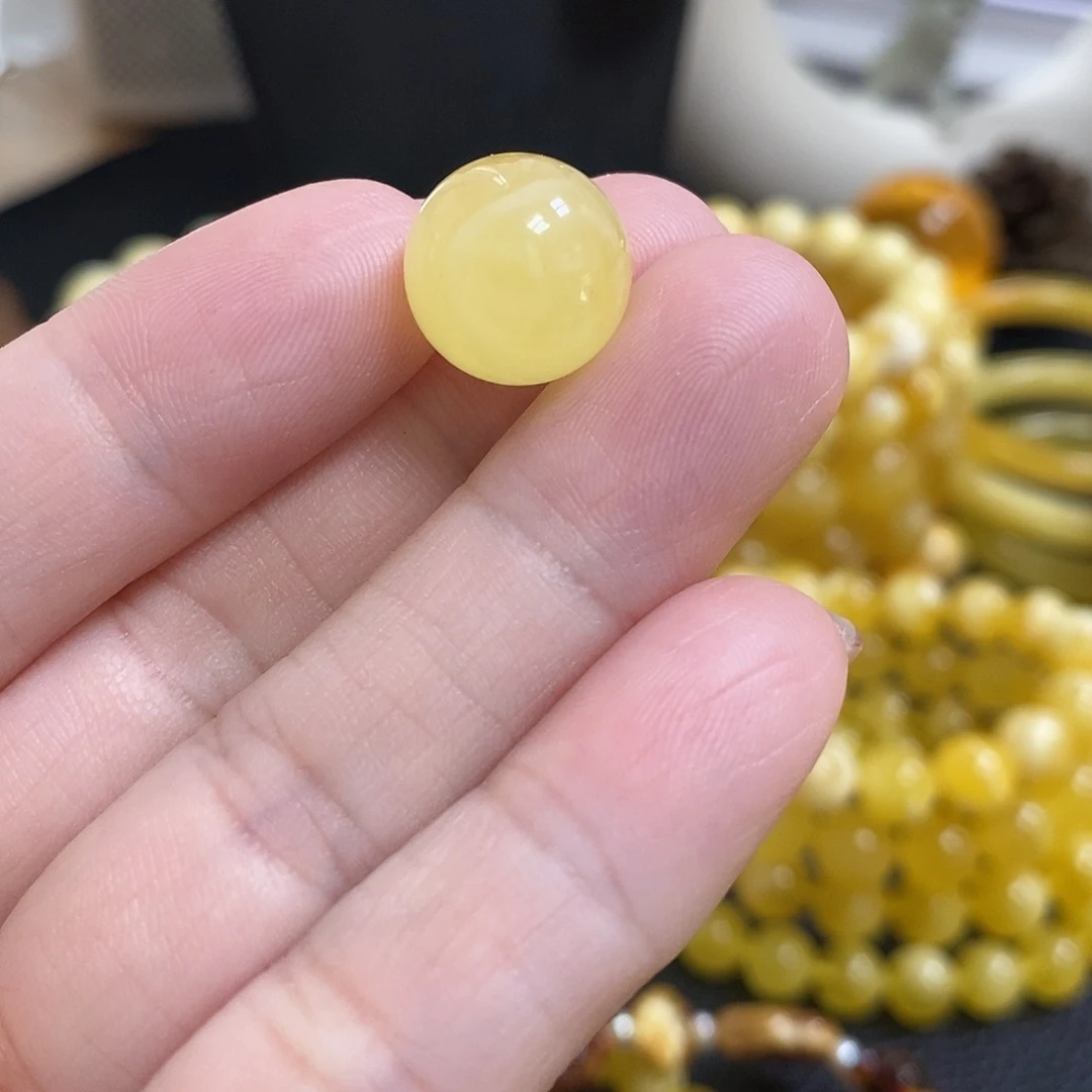 琥珀未镶嵌裸石001