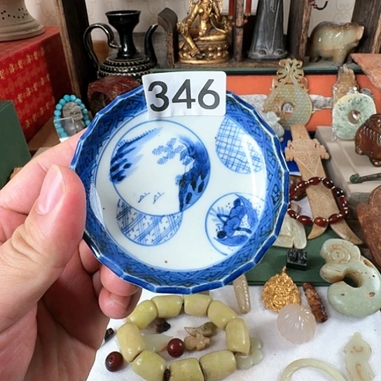 摆件诗*白陶瓷材料与器件工程学院