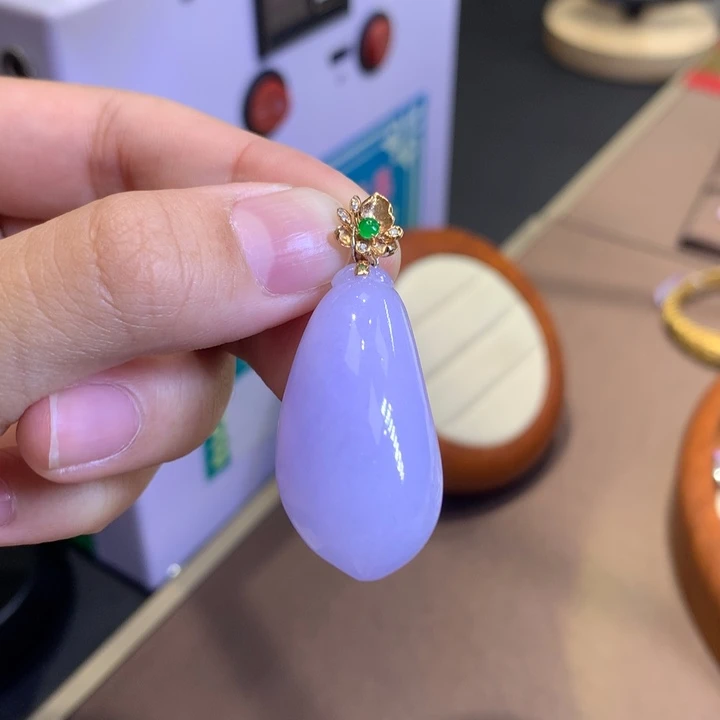 颈饰18K金镶嵌翡翠翡翠