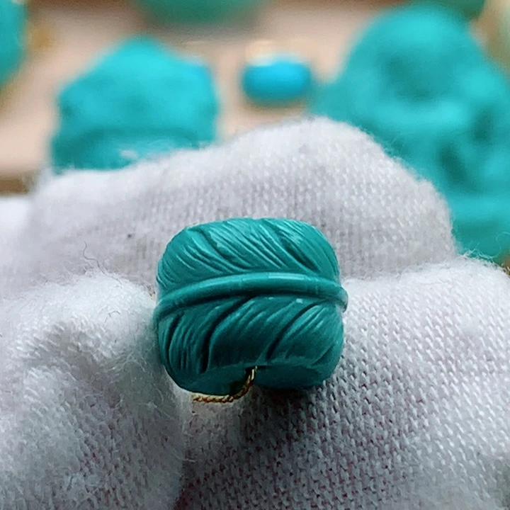 绿松石未镶嵌羽毛扣