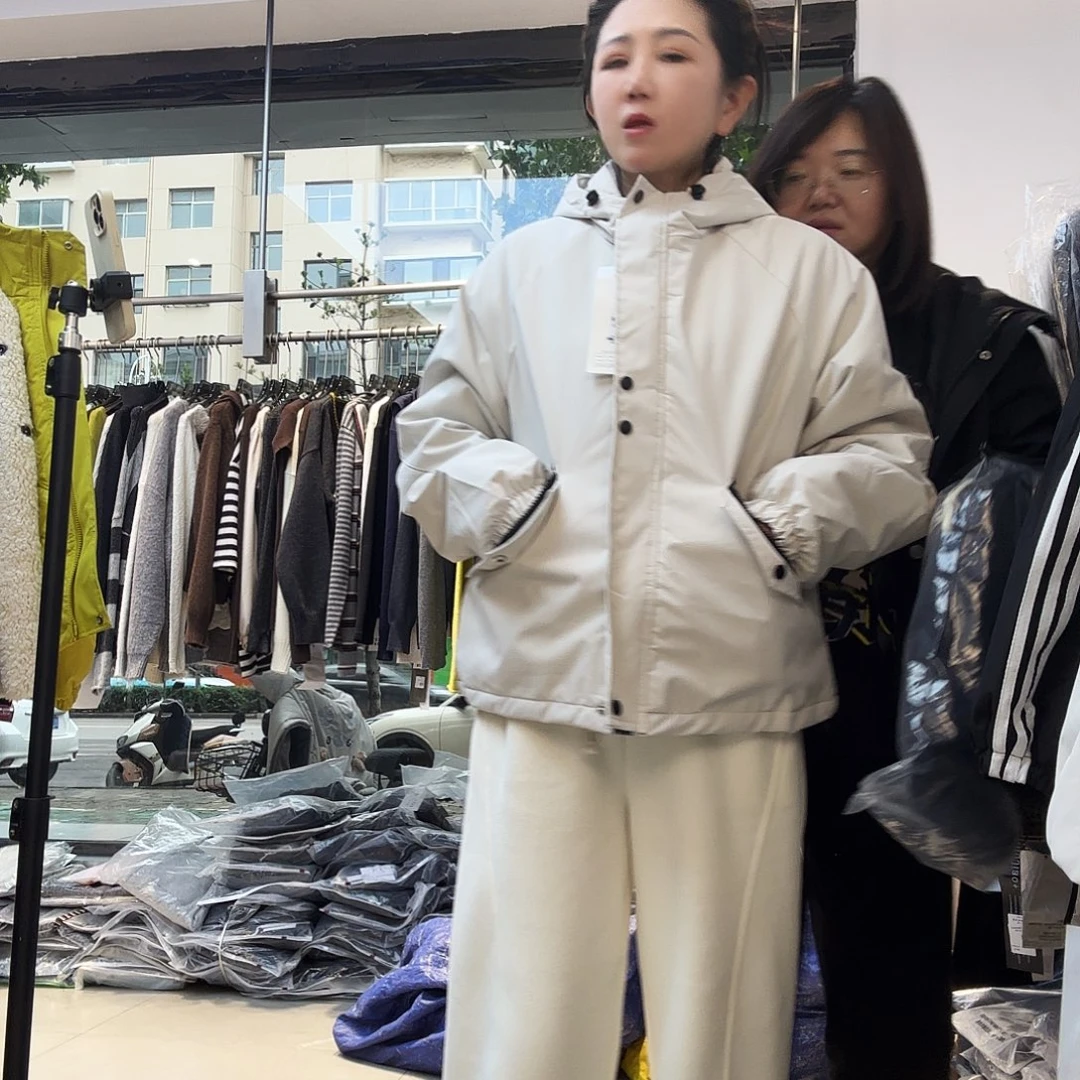 1810象牙白夹棉冲锋衣外套