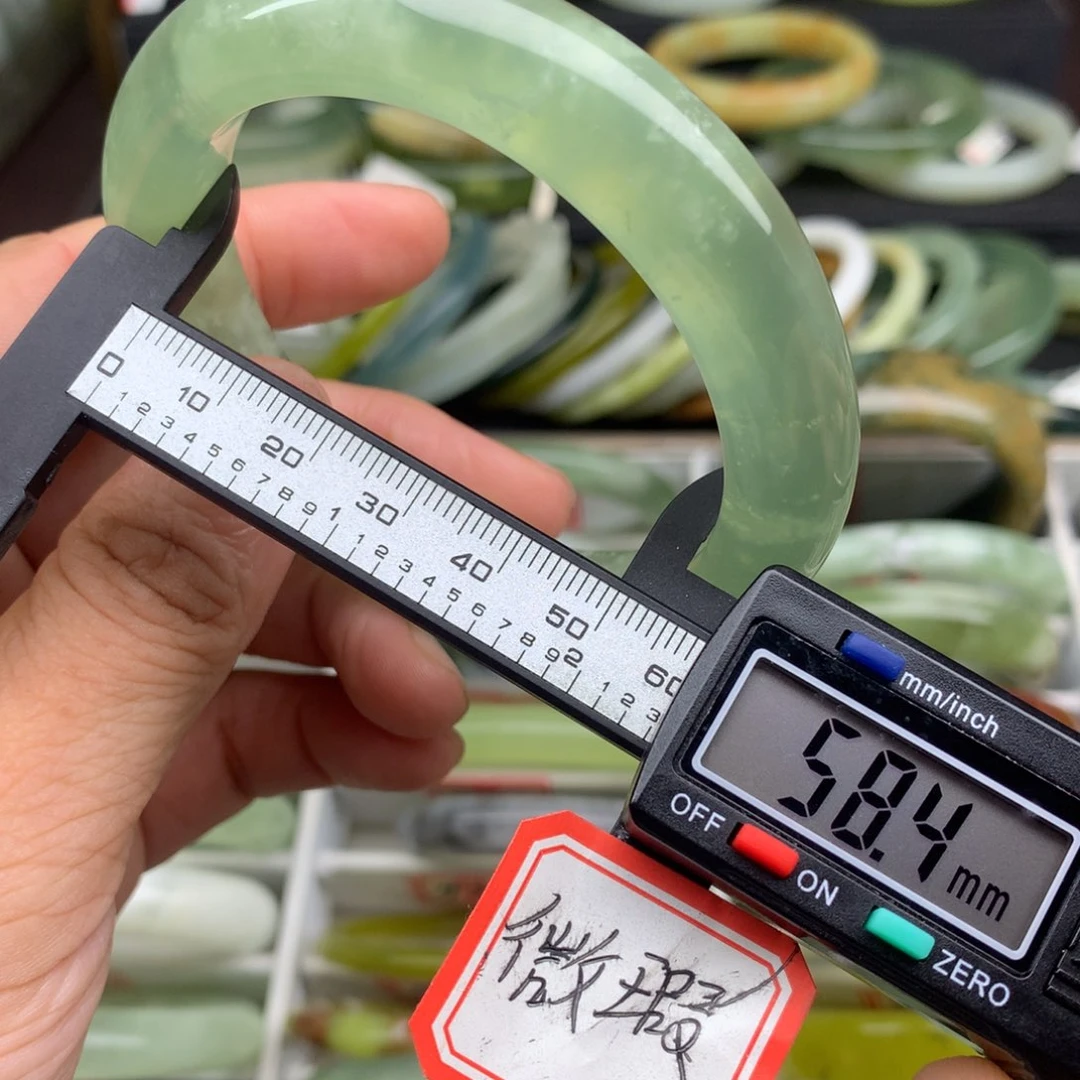未镶嵌蛇纹石玉手镯488