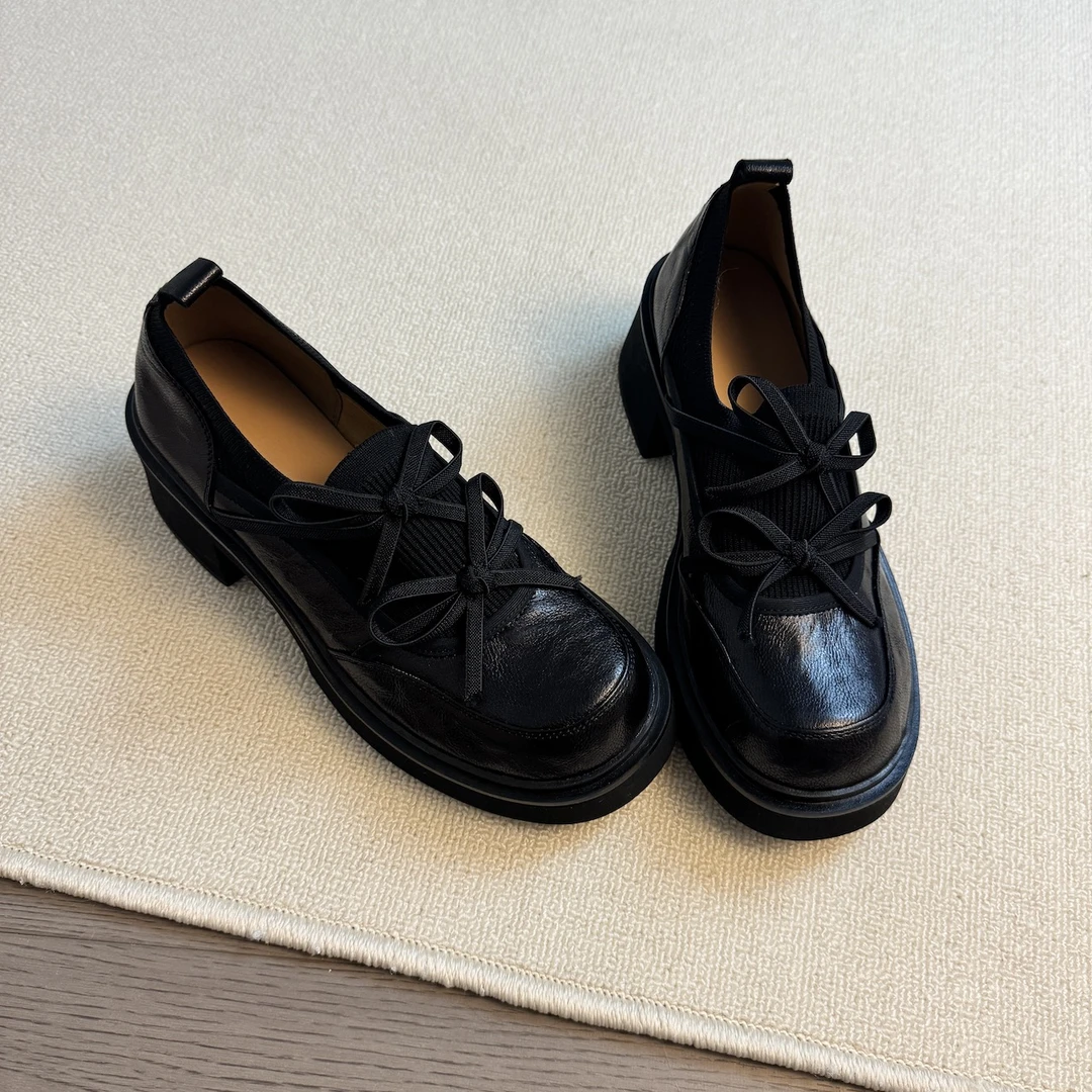 六也「俏皮学院」小个子6cm粗跟圆头蝴蝶结厚底深口乐福鞋 L1069