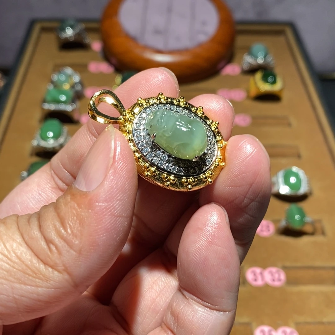 和田玉未镶嵌颈饰