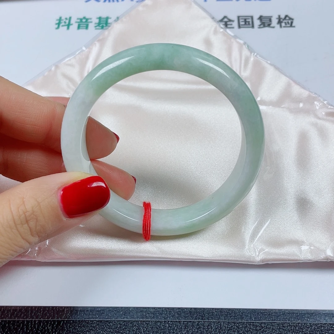 翡翠未镶嵌手镯圈口57.8宽12.6厚8.8