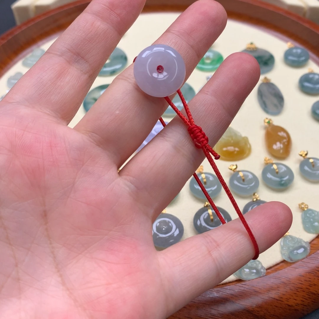 翡翠未镶嵌颈饰翡翠红手绳