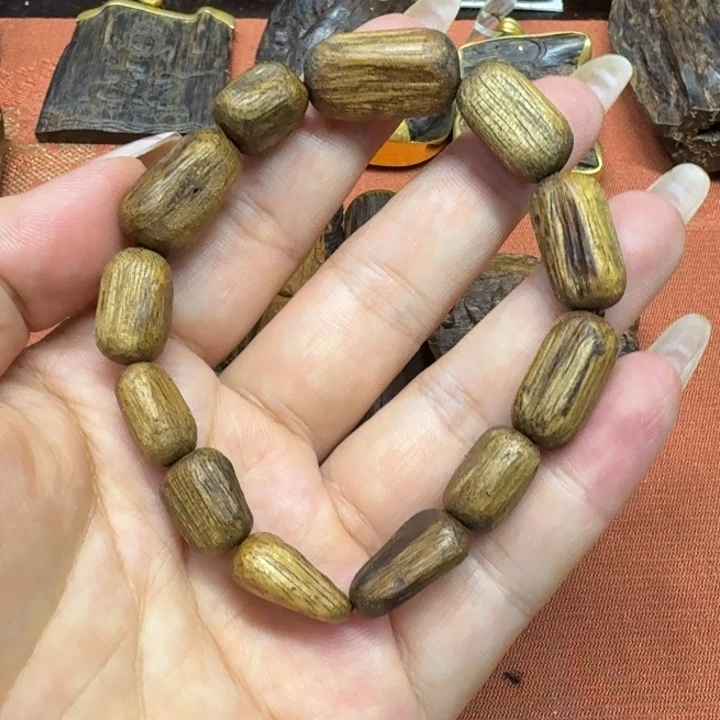 大叶紫檀（黑酸枝木类）