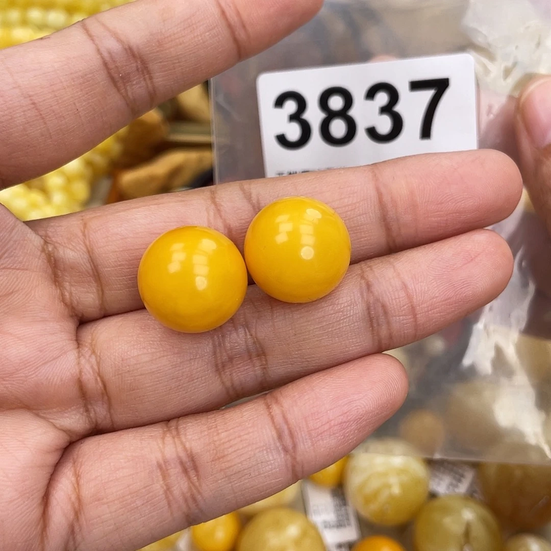 *****蜜蜡未镶嵌珠宝奇石16.9