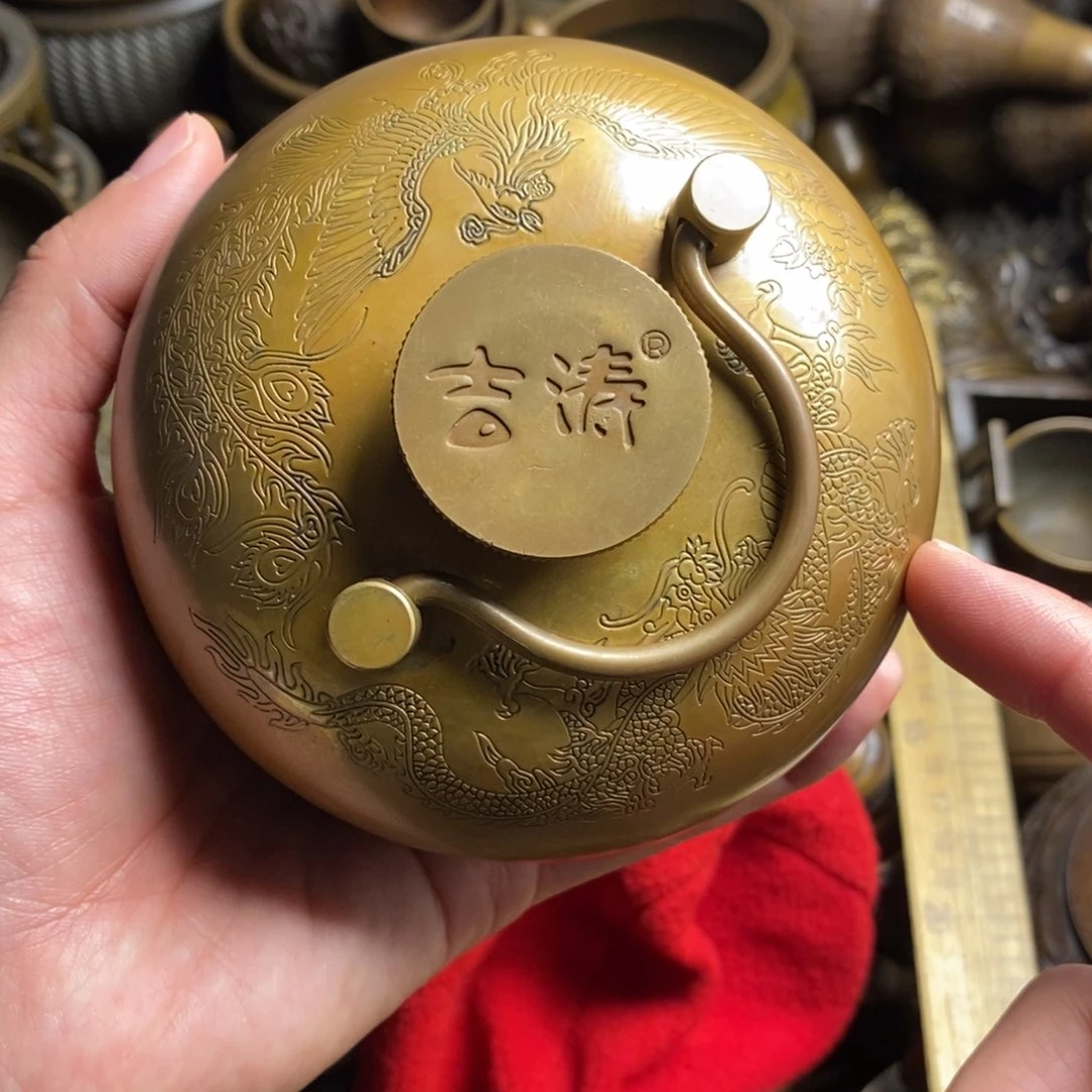 精美铜器做工精良