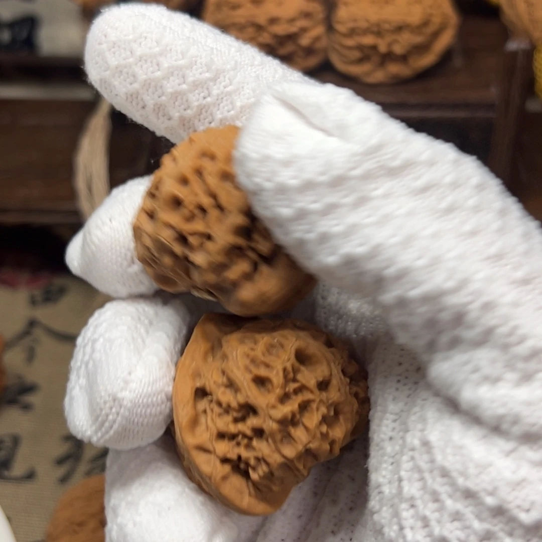 你***一涿鹿县山地果宫灯