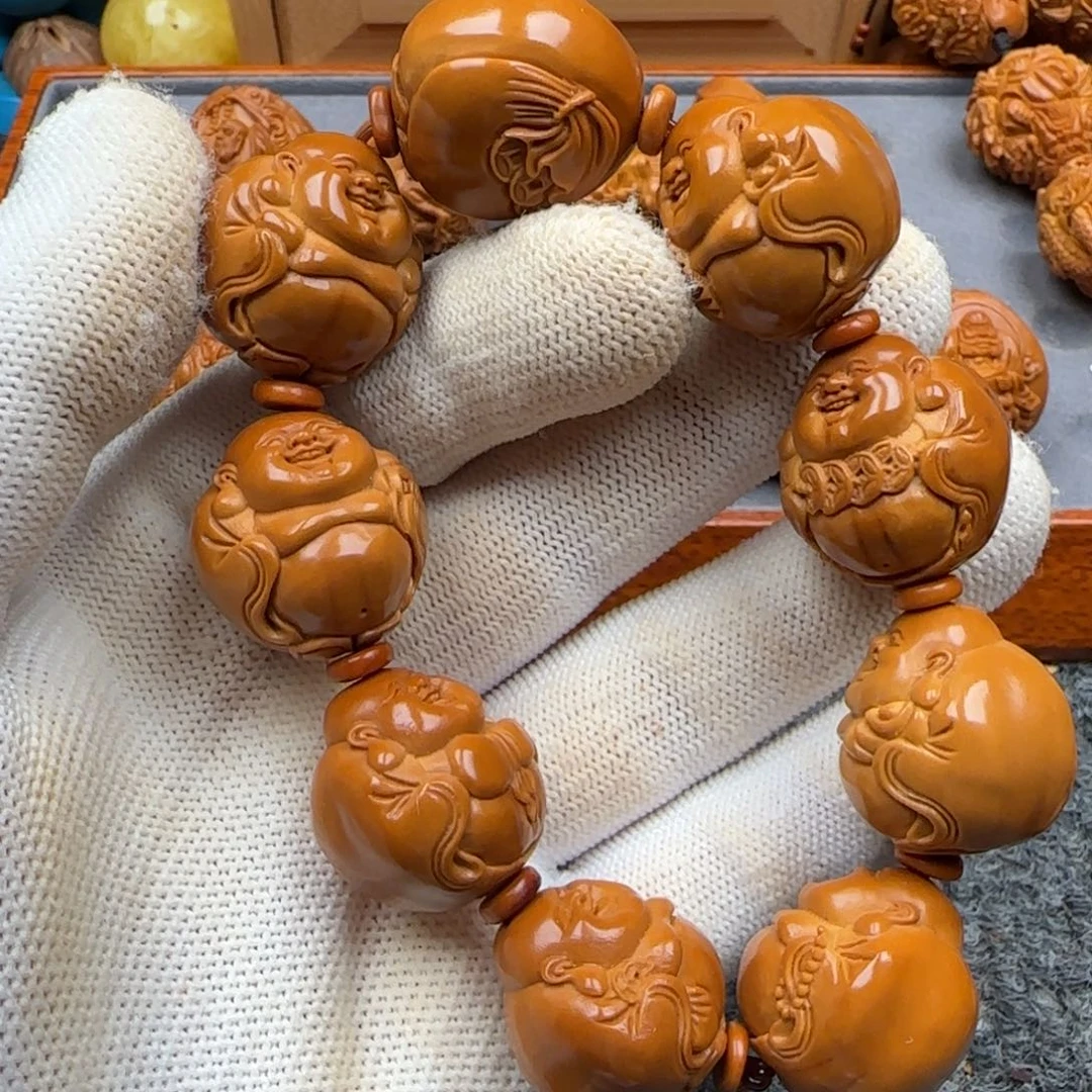 吊坠橄榄核灯泡弥勒