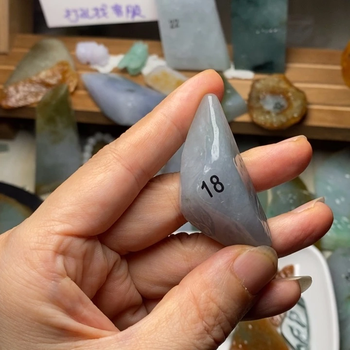 翡翠未镶嵌颈饰天然
