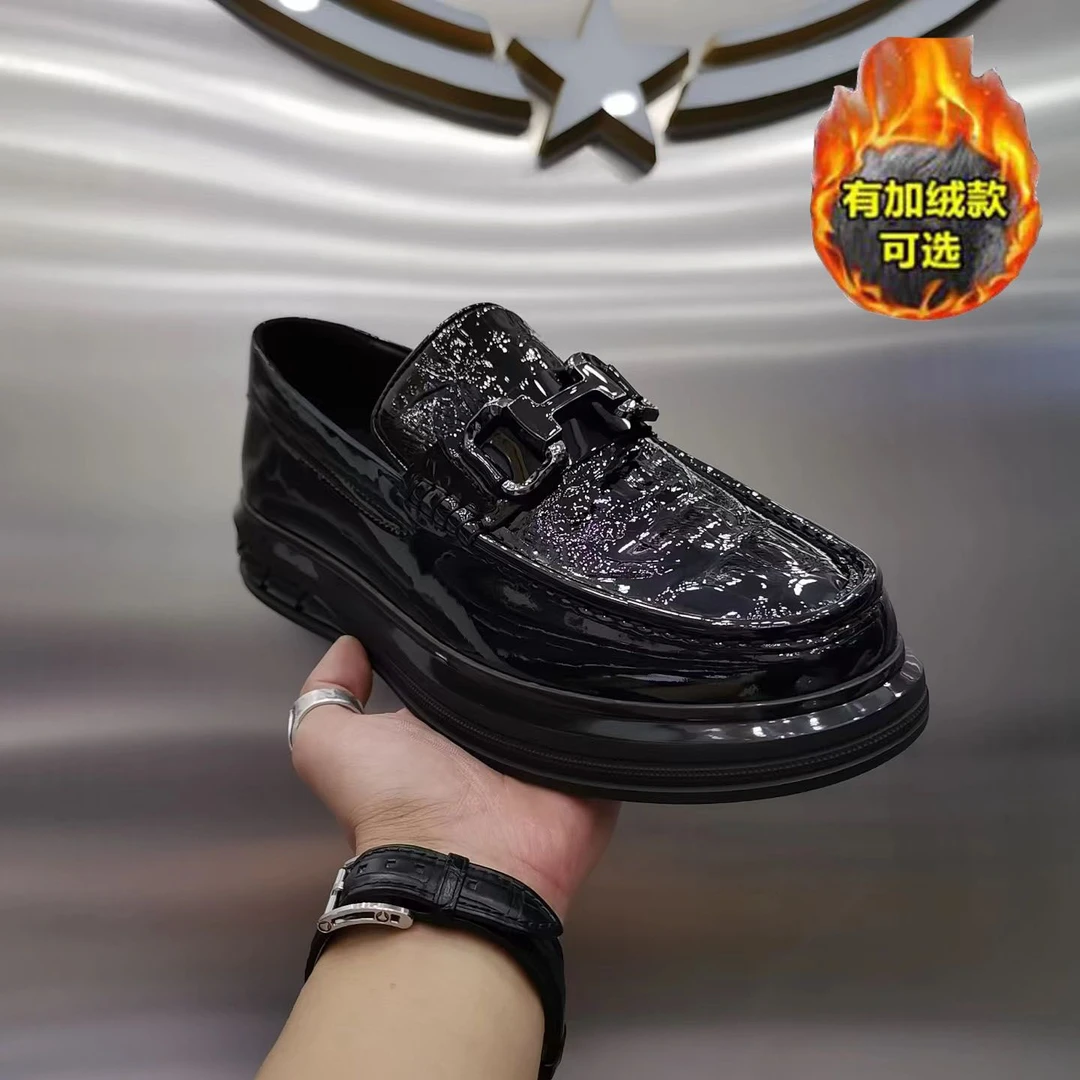 JIAMUDI/嘉木迪新款男士真皮亮皮轻底套脚休闲豆豆鞋加棉保暖厚底