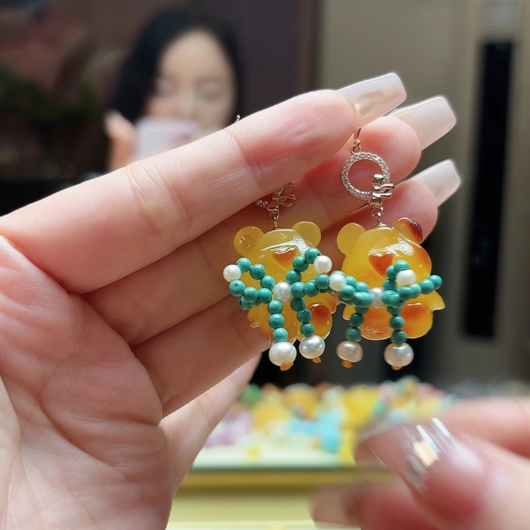 未镶嵌颈饰琥珀琥珀