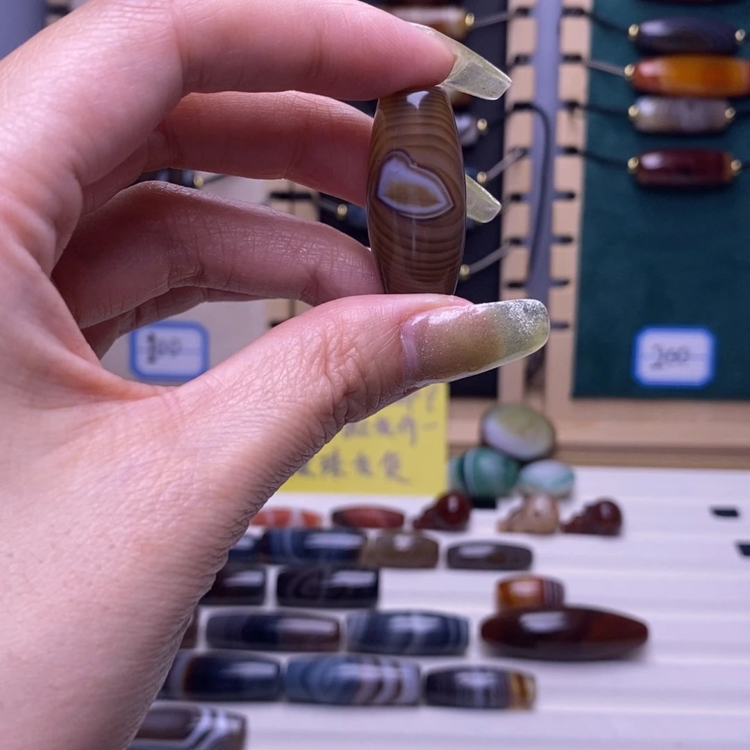 刺***火玛瑙/玉髓合金颈饰