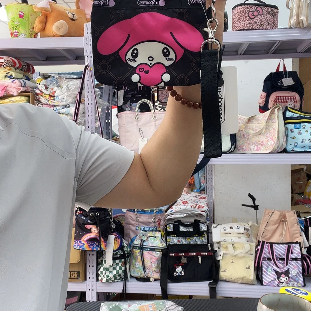 PU化妆包等产品和产品