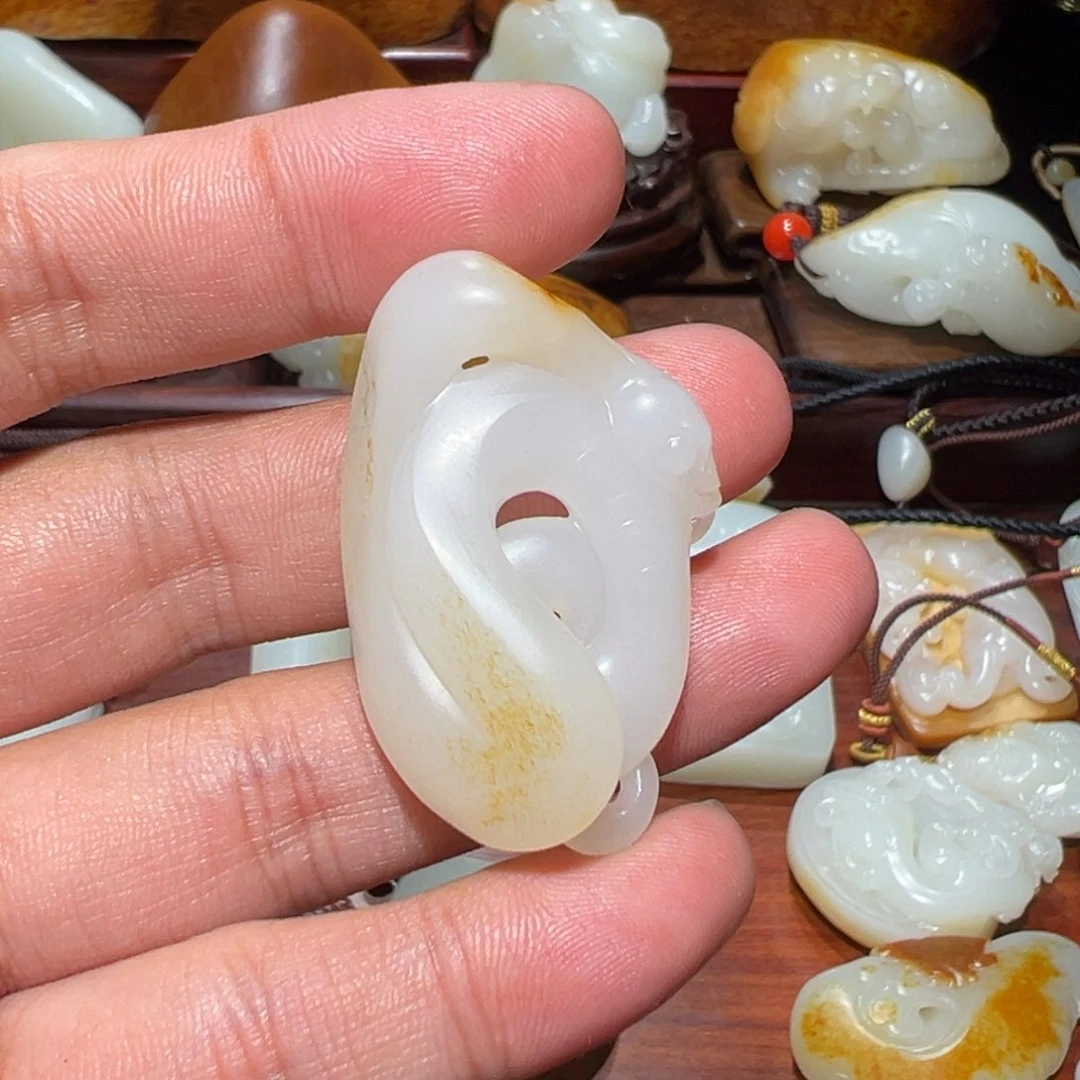 和田玉（子料）未镶嵌颈饰宁*