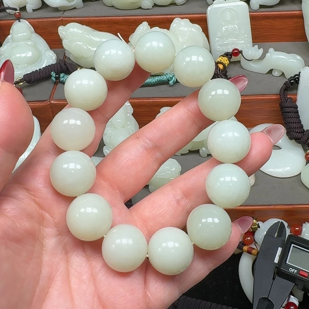 怀***旧和田玉未镶嵌把件