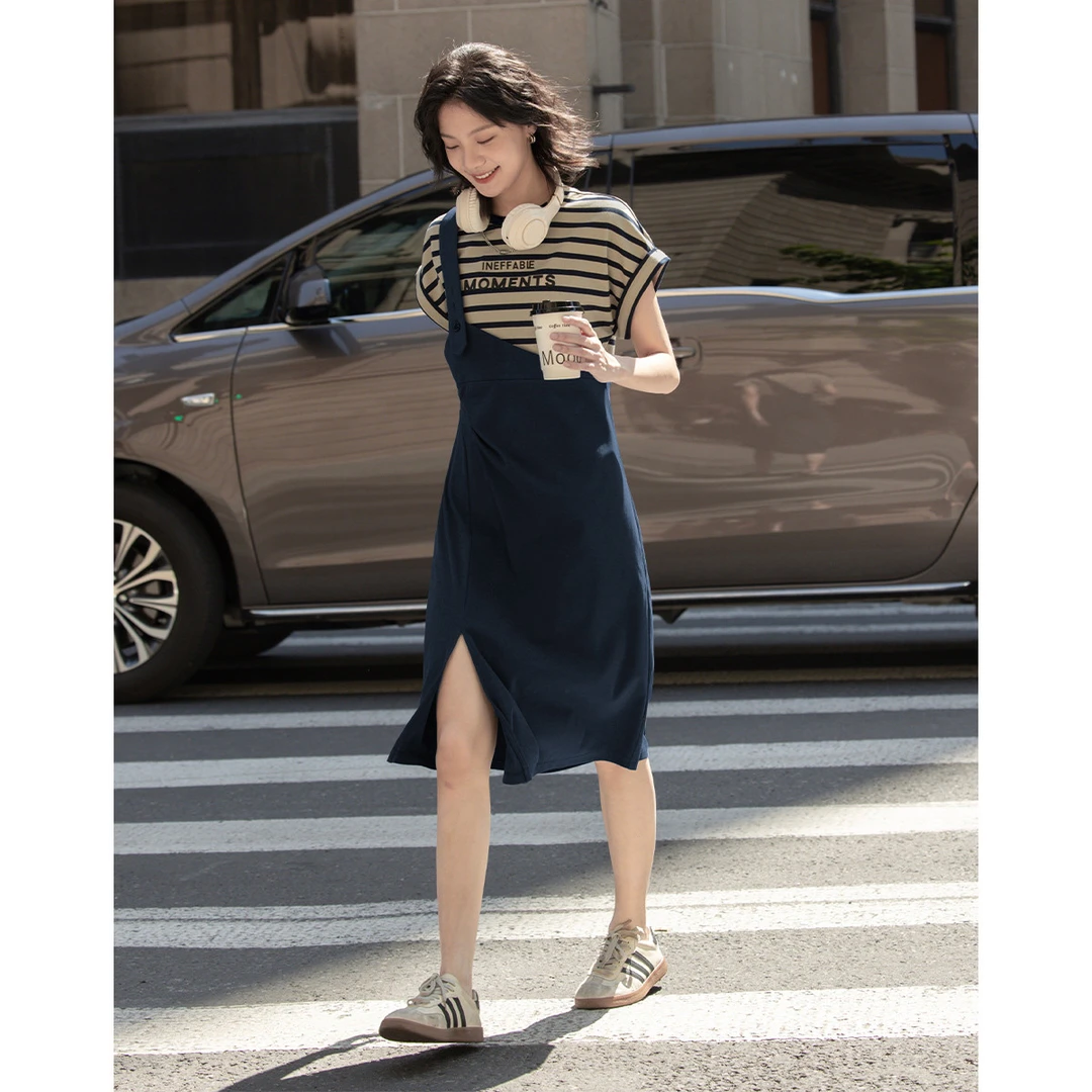 DC974  唐狮2025假两件条纹上衣中长裙夏款圆领套头开叉连衣裙