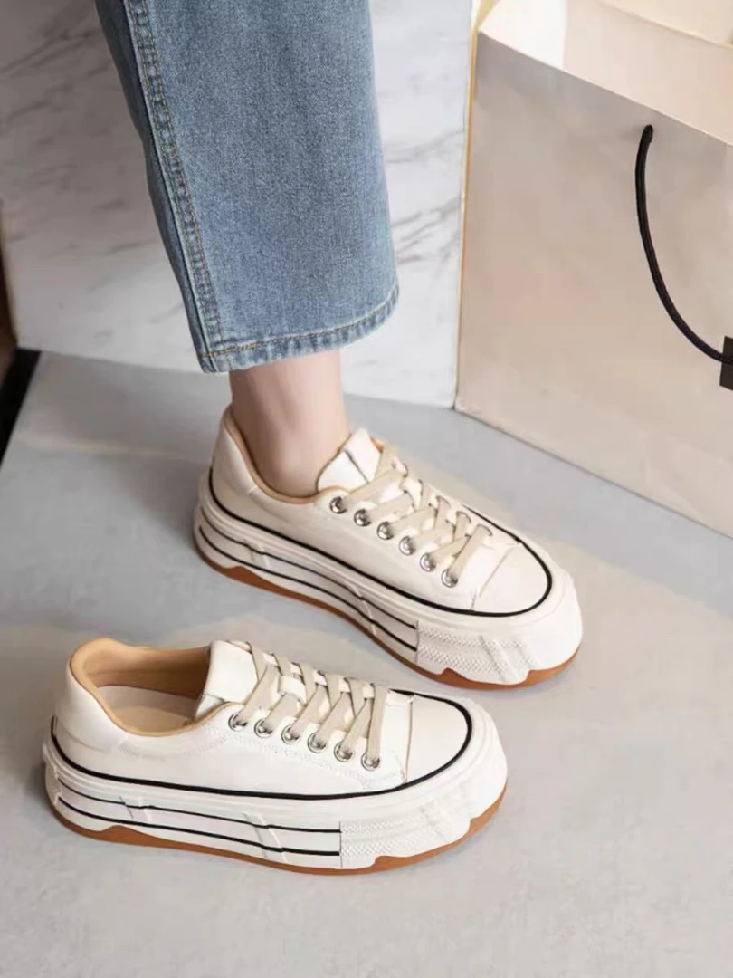 新款厚底小白鞋女系带休闲板鞋