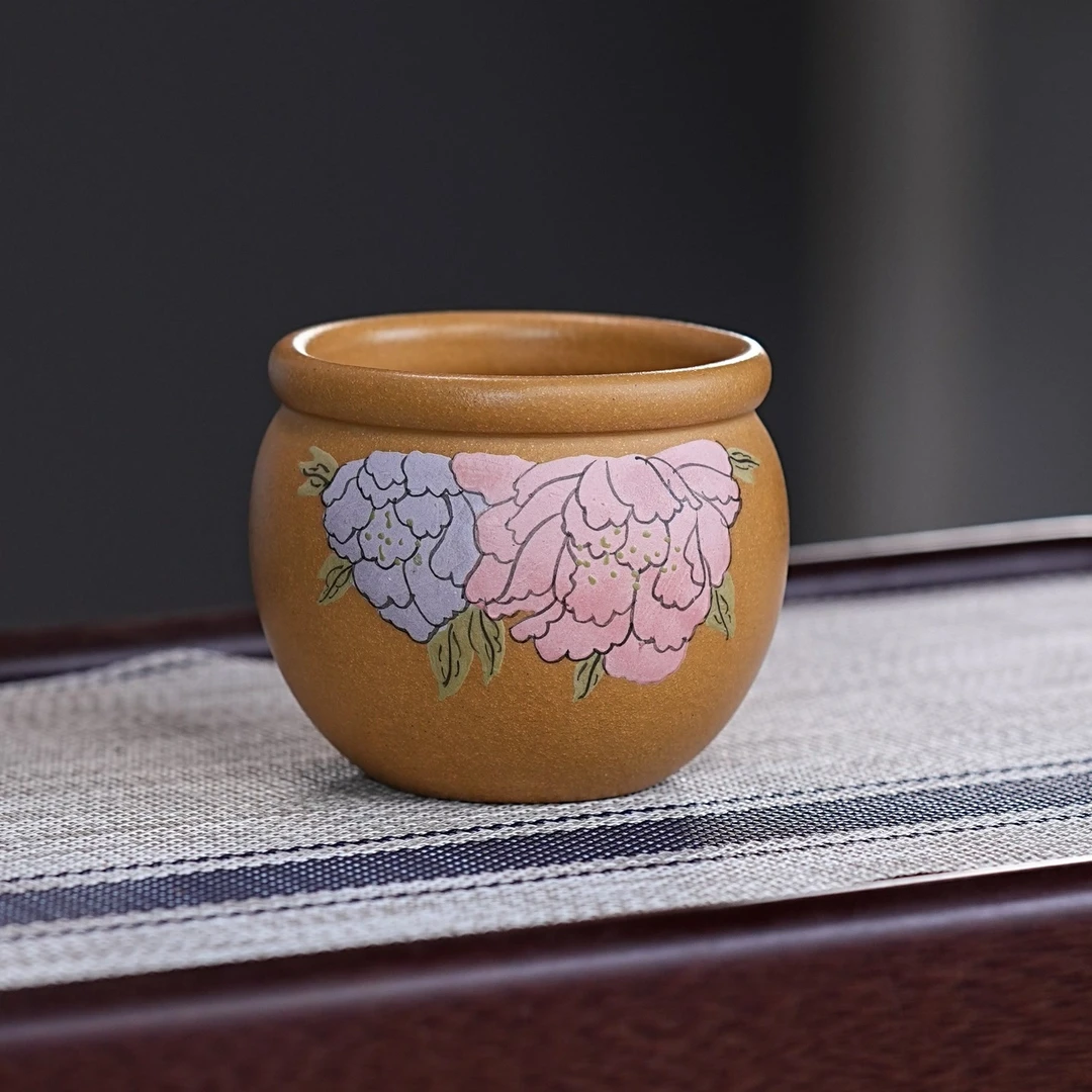 宜兴紫砂茶具 原矿段泥泥料堆绘雍容华贵主人杯品茗杯 A848