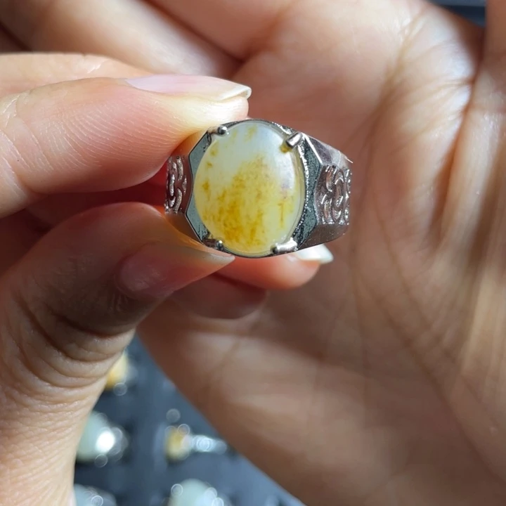 未镶嵌手链和田玉人****注