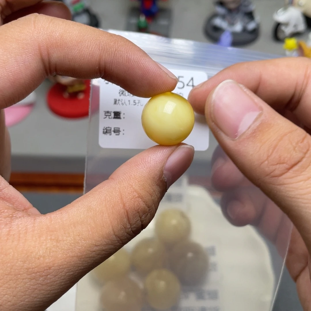 未镶嵌琥珀珠宝奇石