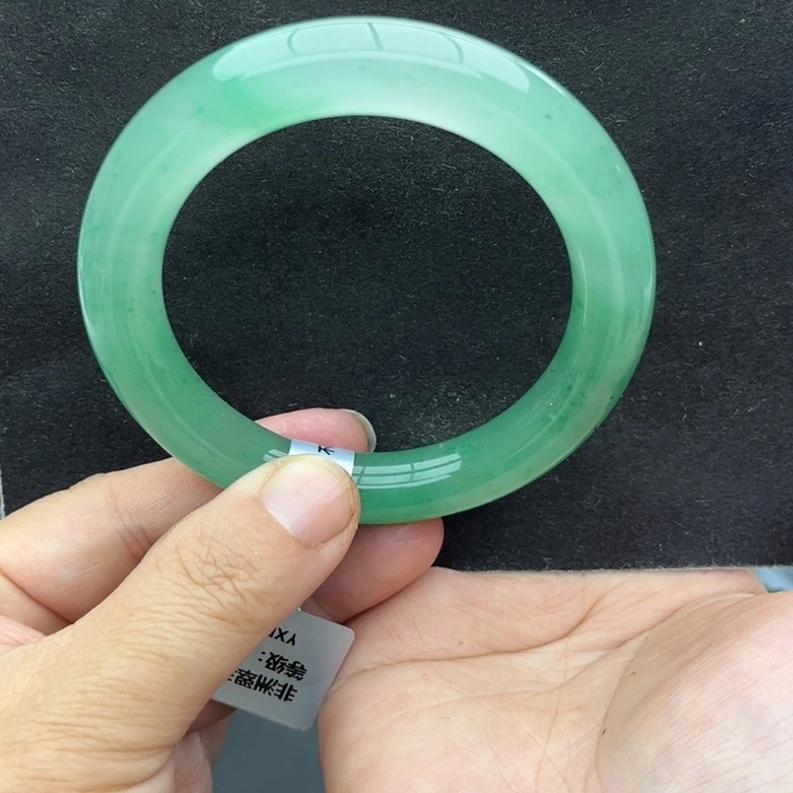 石英质玉未镶嵌手镯57/58