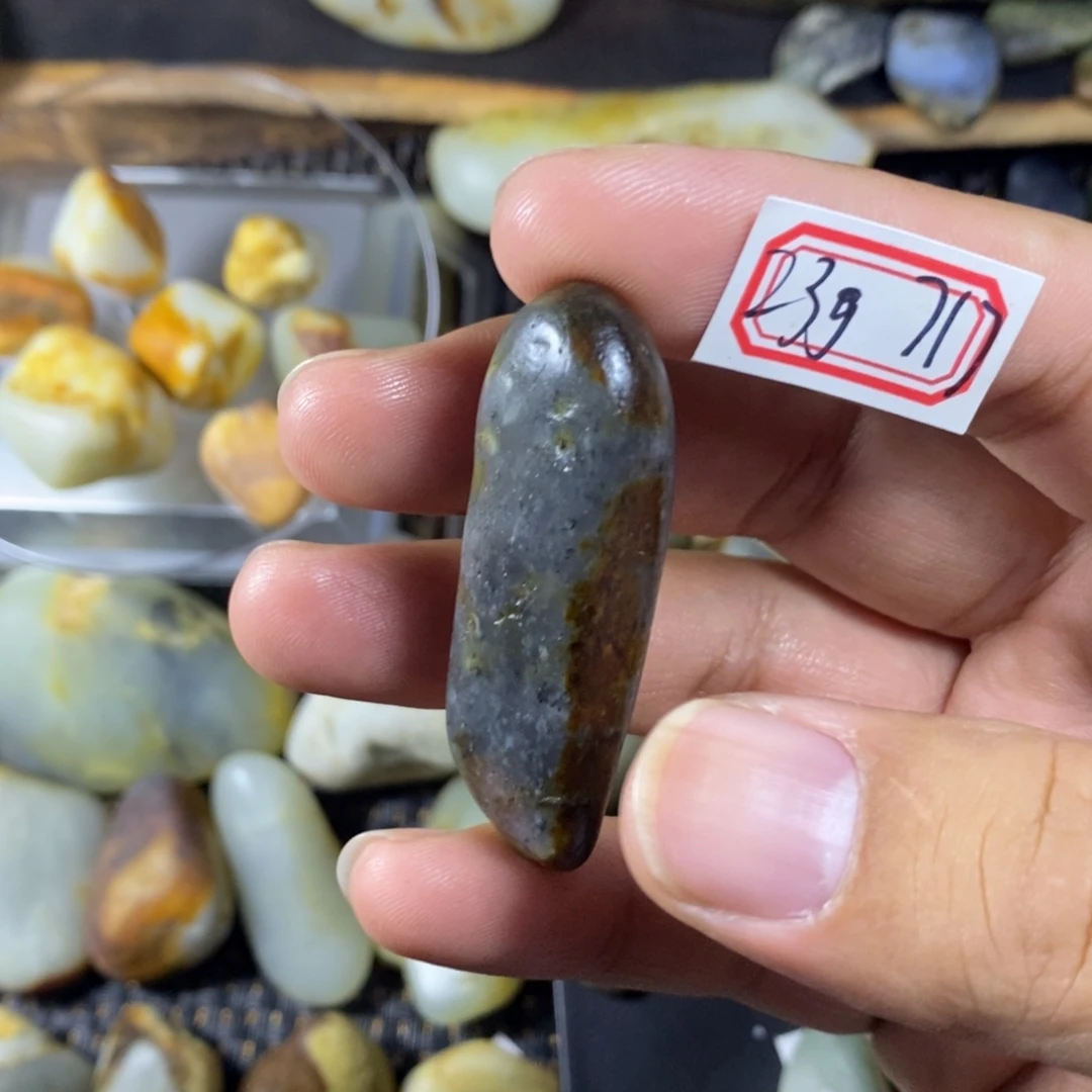 和田玉（糖玉）未镶嵌挂件