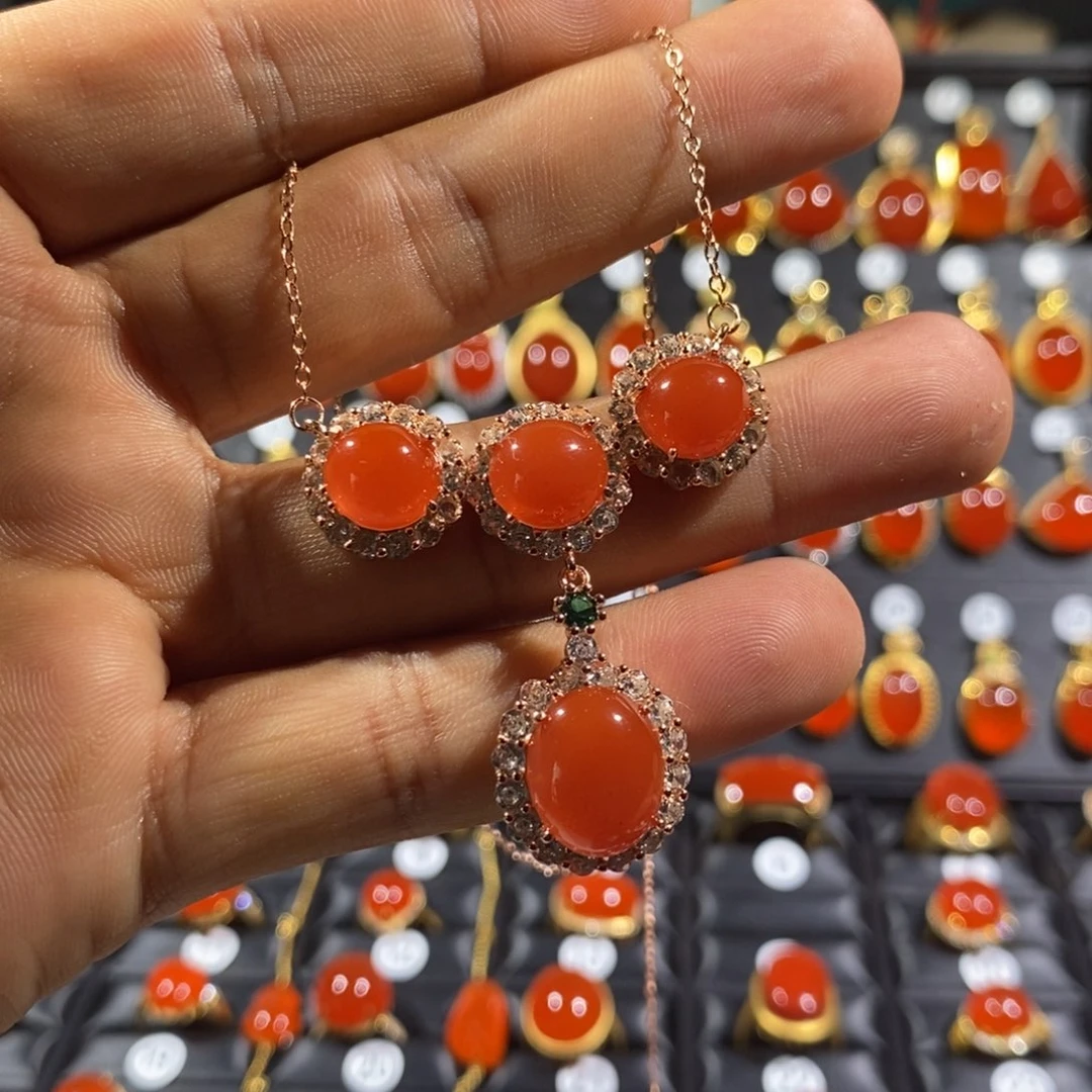 南红玛瑙银S925镶嵌颈饰