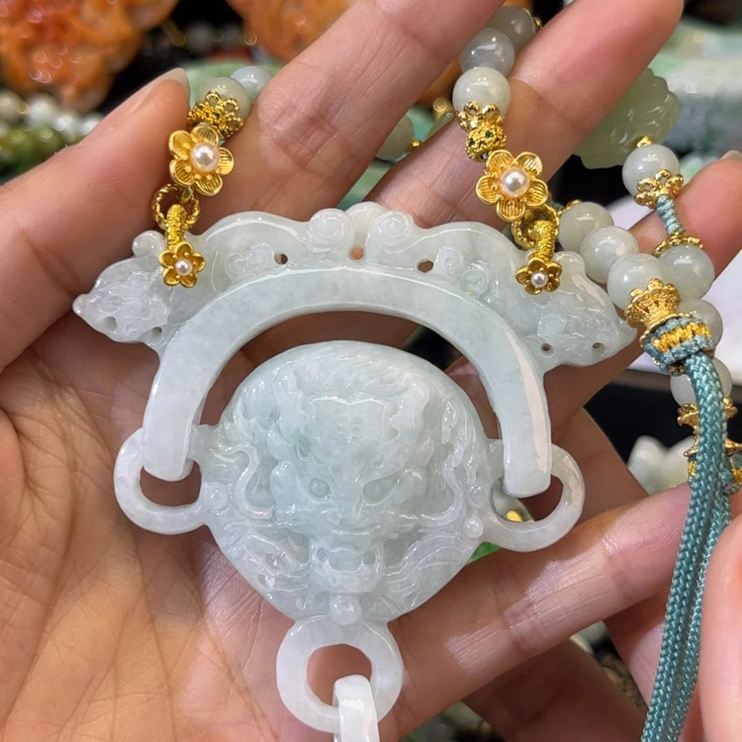 翡翠颈饰未镶嵌待编款