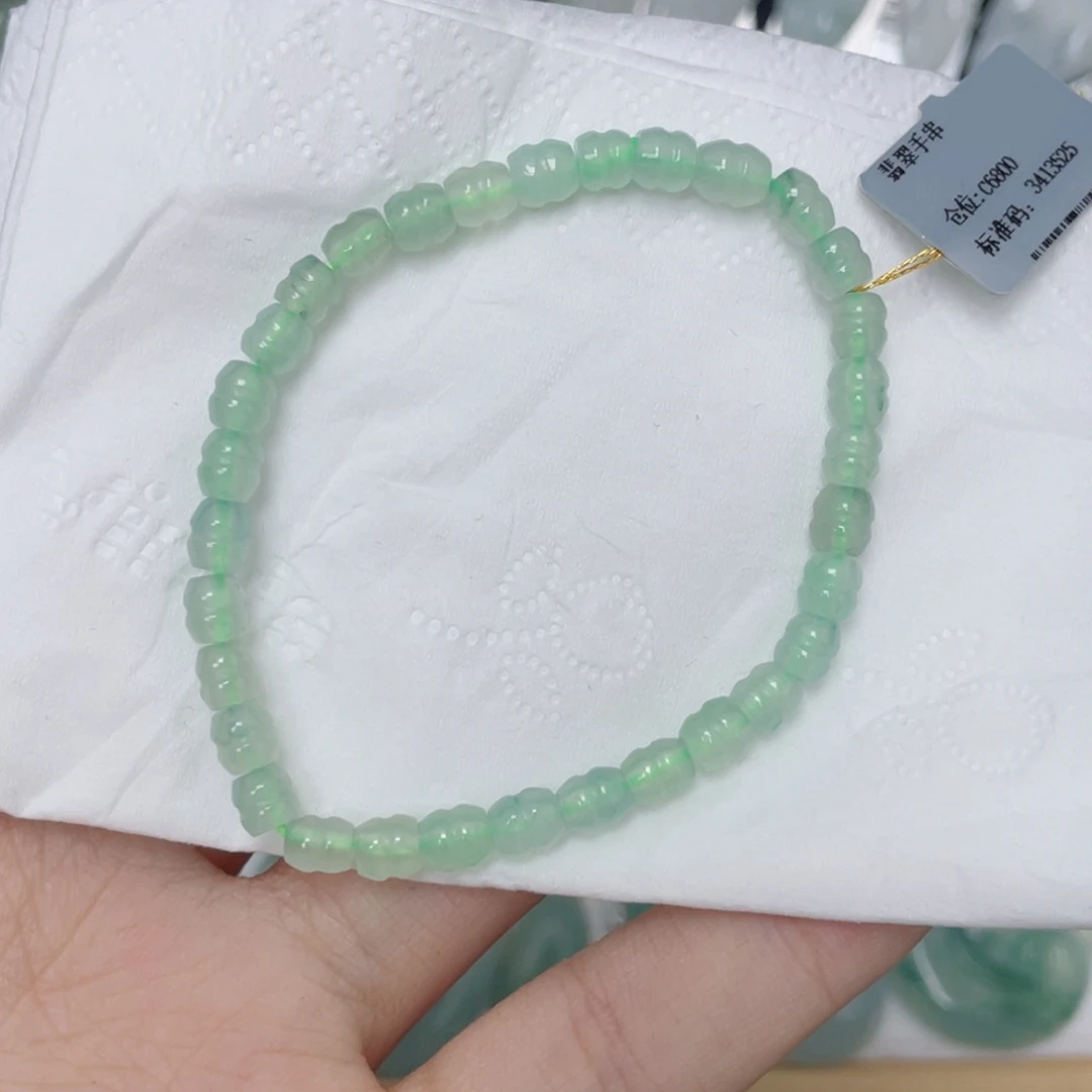 翡翠未镶嵌颈饰手串