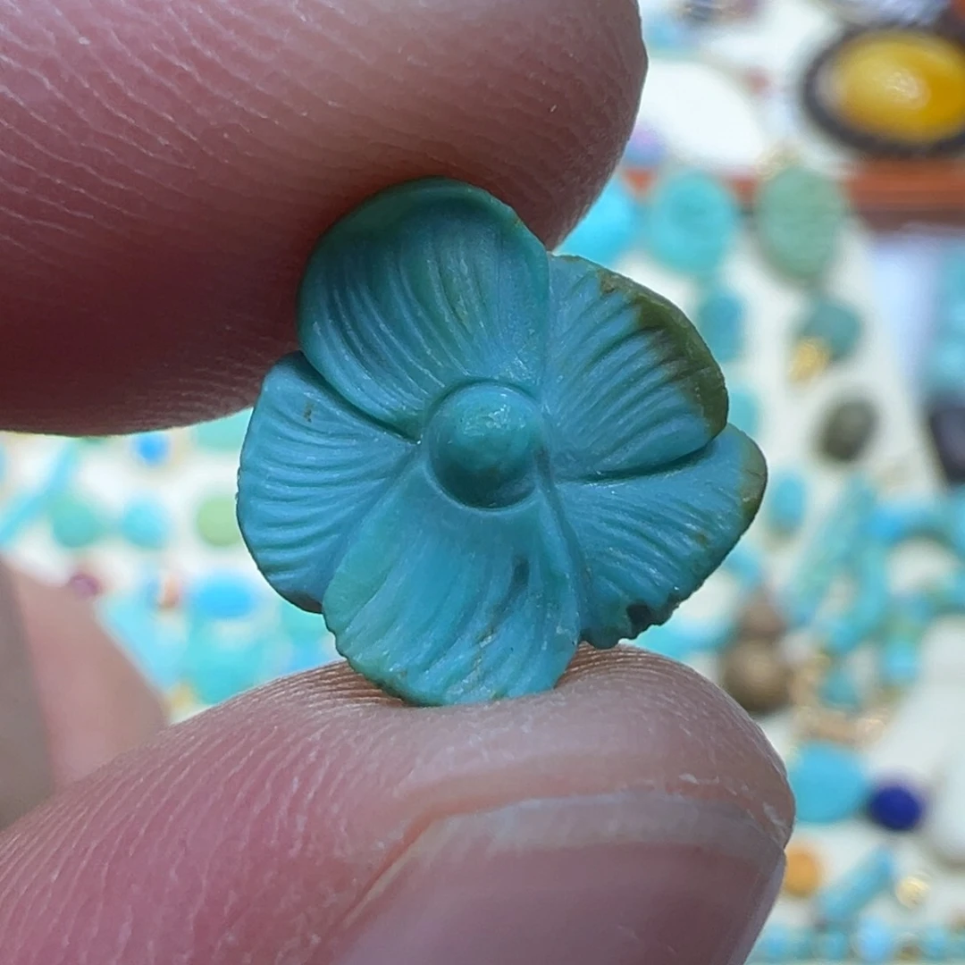 绿松石未镶嵌颈饰花卡子