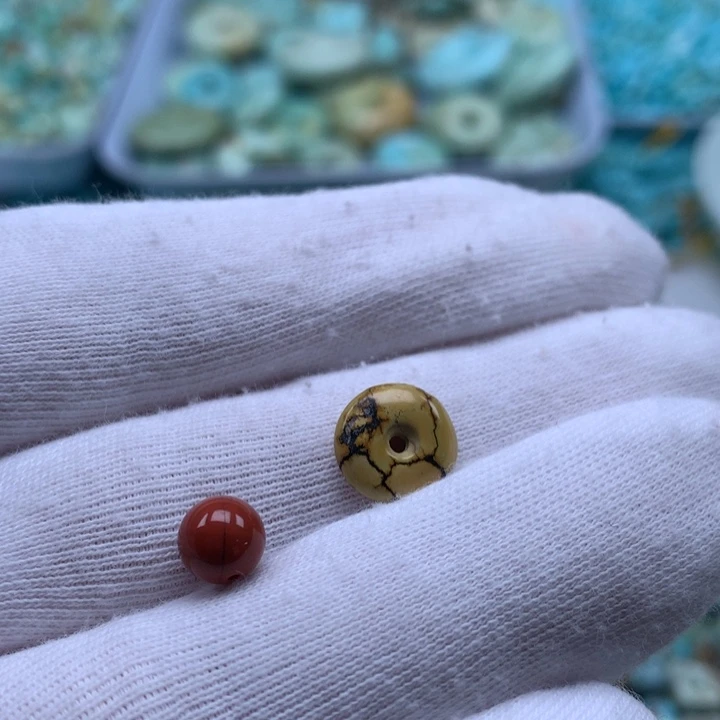 南红玛瑙未镶嵌珠宝奇石