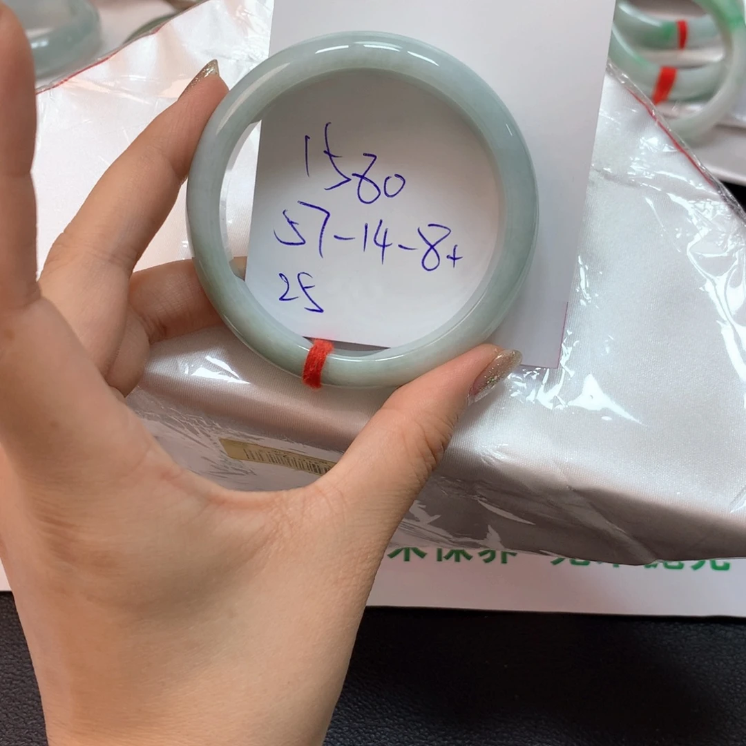 翡翠手镯未镶嵌25