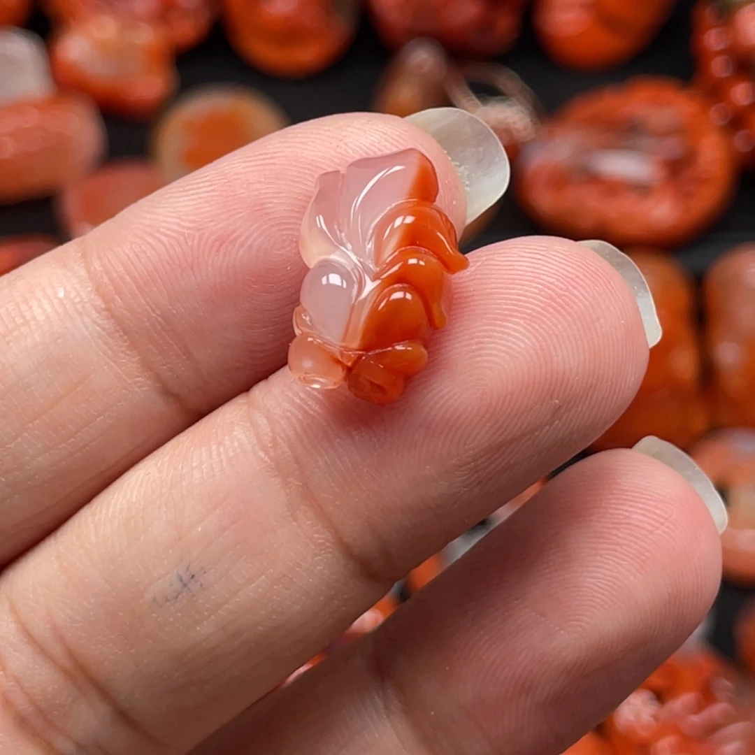 南红玛瑙未镶嵌锦鲤