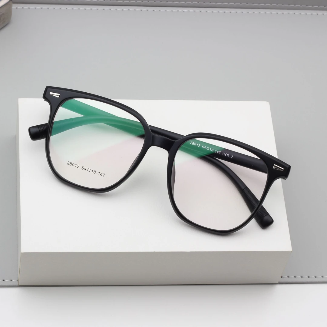 韩系网红大框超轻显瘦修颜大学生高清防蓝减龄树脂变色近视镜配镜