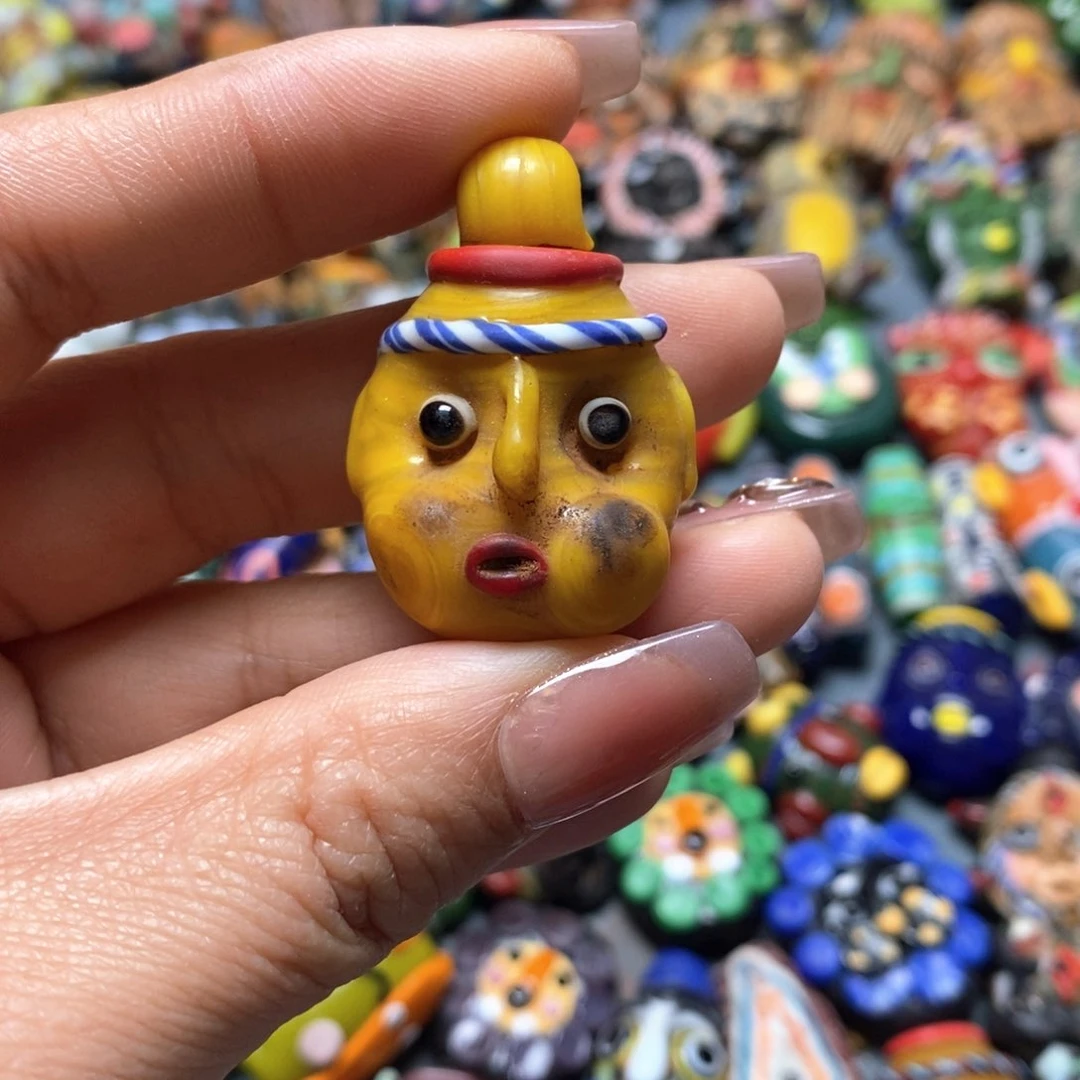 琉璃颈饰印度尼西亚嘟嘟脸