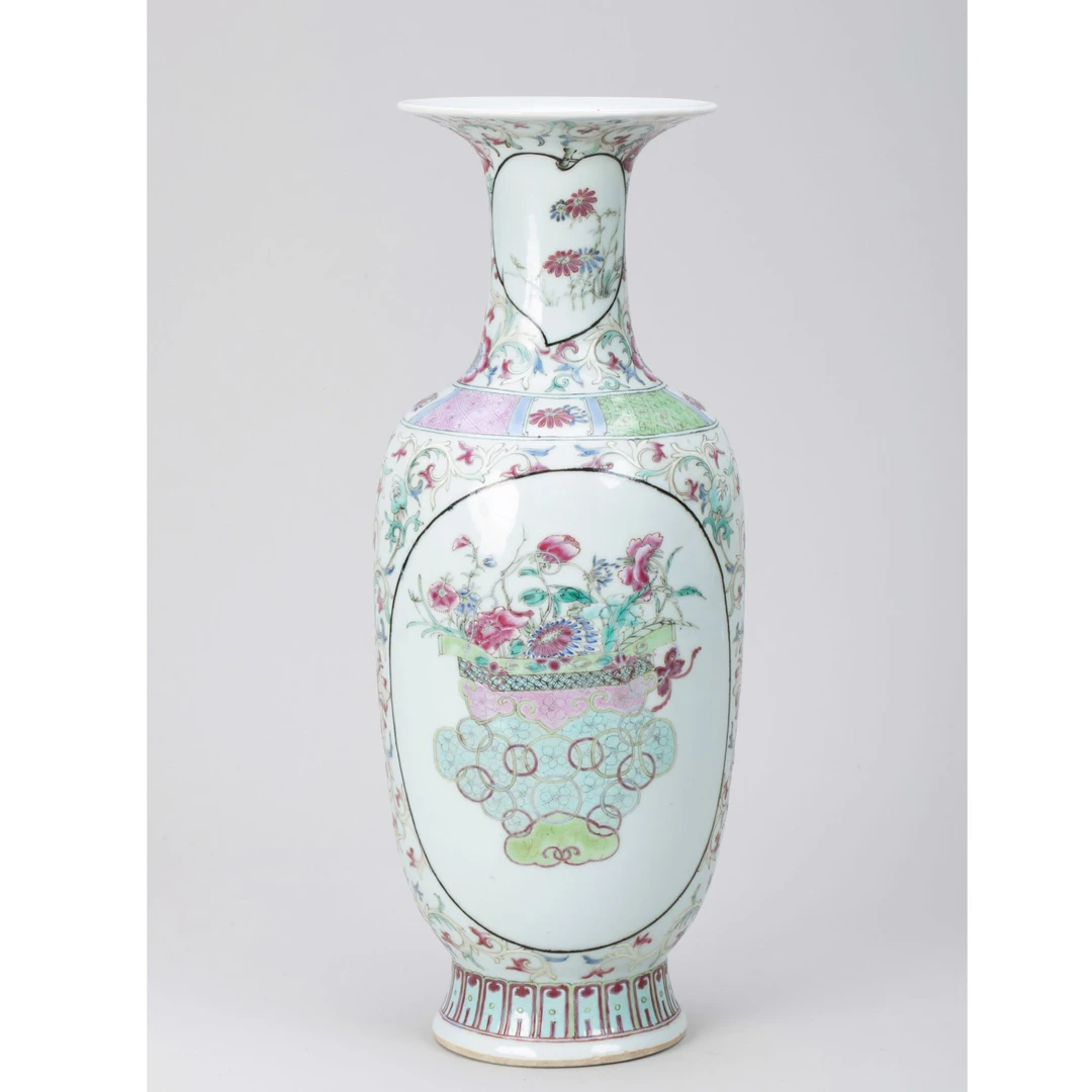 【拍卖】8、粉彩西番花卉开光篮花图观音瓶